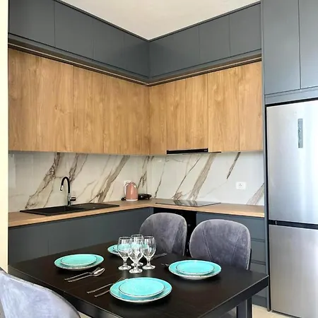 Golden Star 2 Sarandë