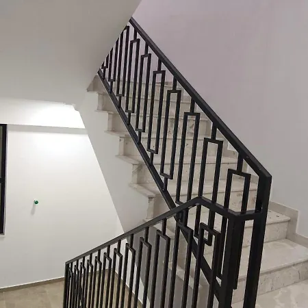 Golden Star 2 * Sarandë