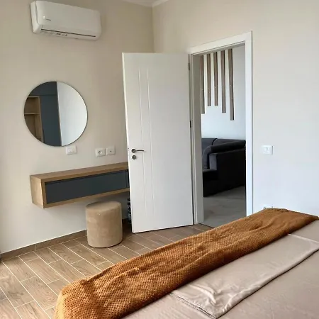 Golden Star 2 * Sarandë