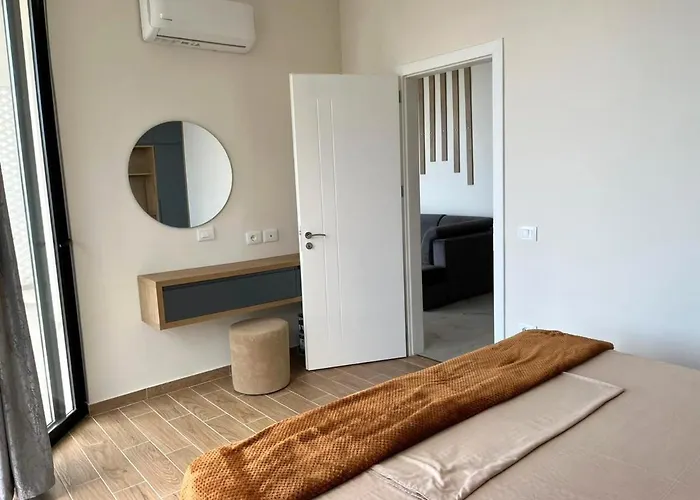 Golden Star 2 * Σαράντα