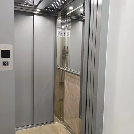 Golden Star 2 Apartment