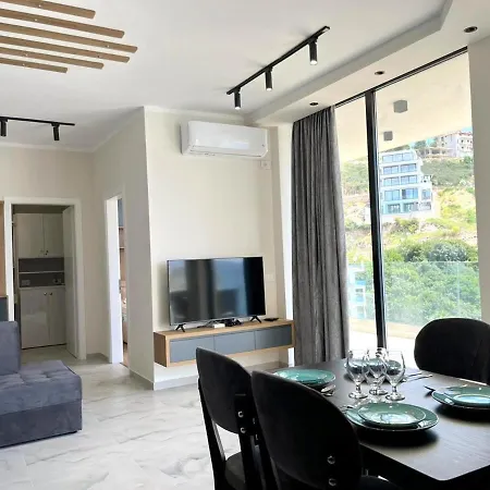Golden Star 2 Apartment *