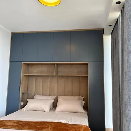 Golden Star 2 * Sarande