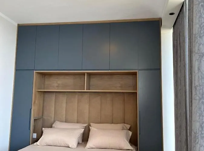 Golden Star 2 * Sarandë